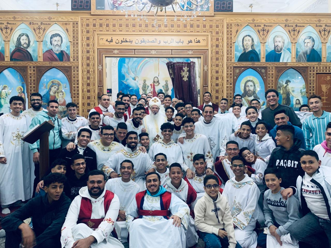 خدمات الكنيسة